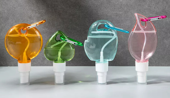Πλαστική Sanitizer χεριών 50ml καρδιά γάντζων αλυσίδων μπουκαλιών βασική που διαμορφώνεται
